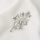 Broche Ramos com Pérolas em Ouro Branco 18k - fotografia de produto